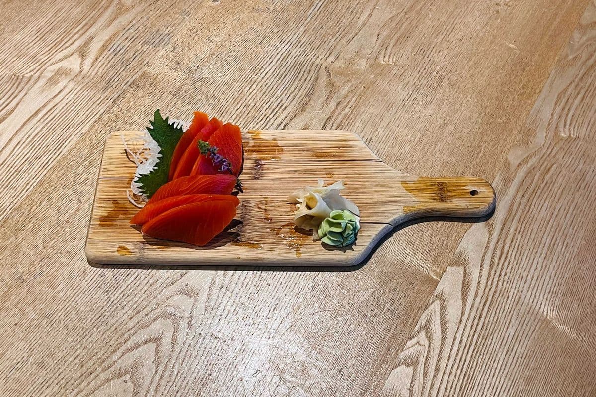 Sockeye Salmon Sashimi (6 pcs)