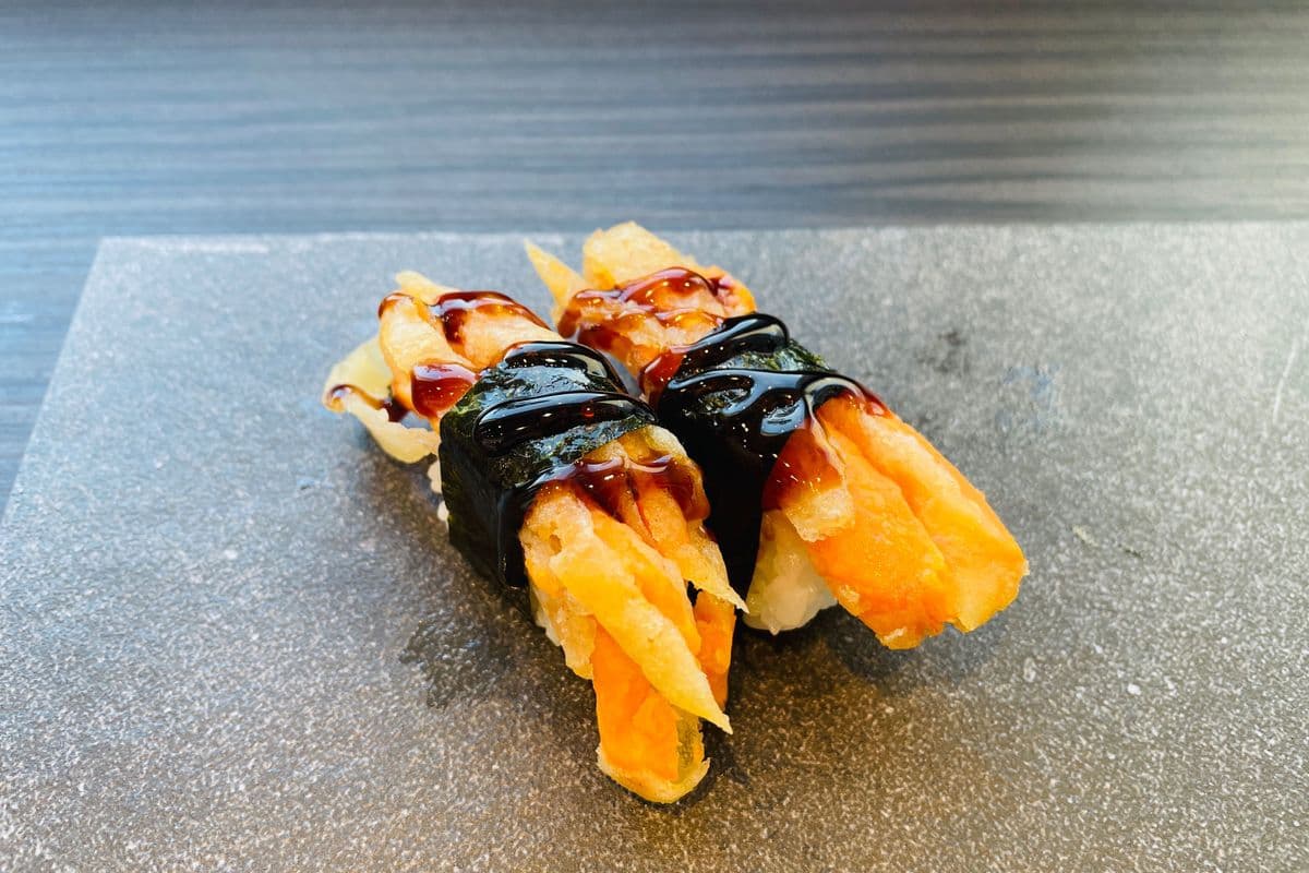 Yam Sushi (2 pcs)