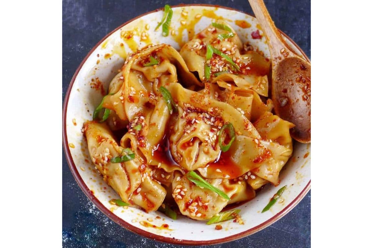 Szechuan Peanut Dumplings (8 pcs) 川味红油馄饨