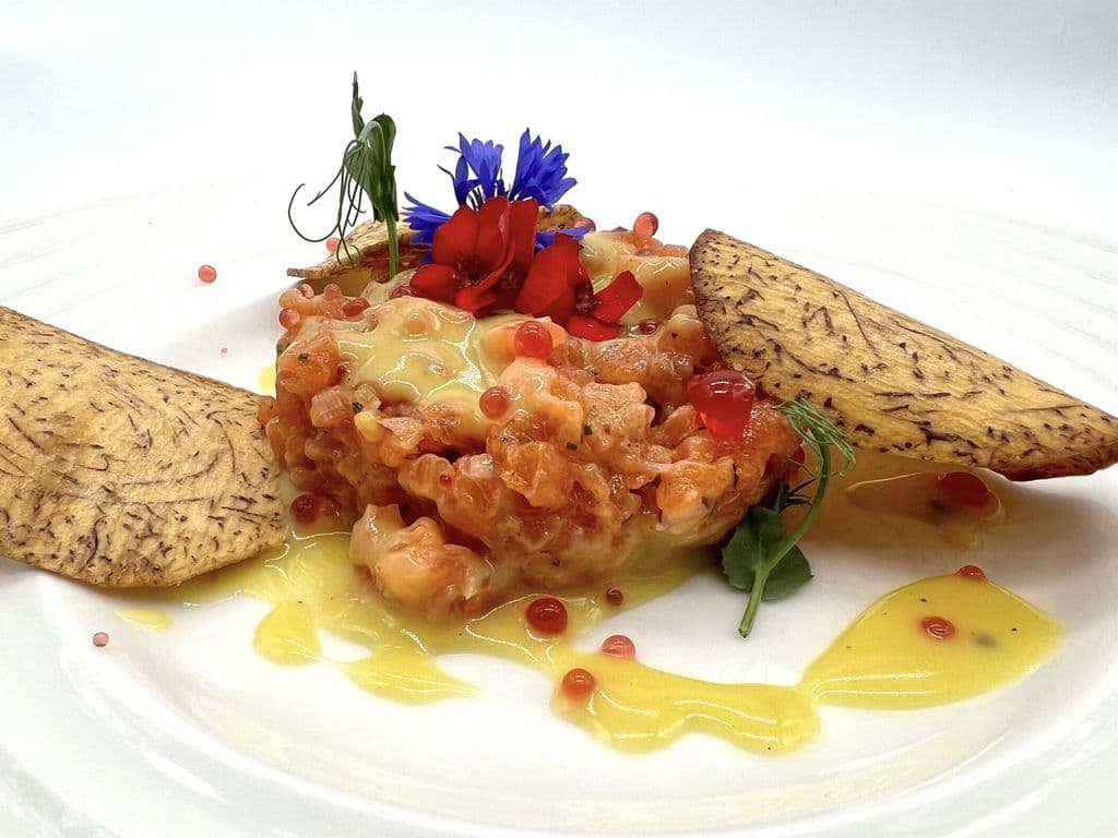 Tartare de Saumon / Salmon Tartare
