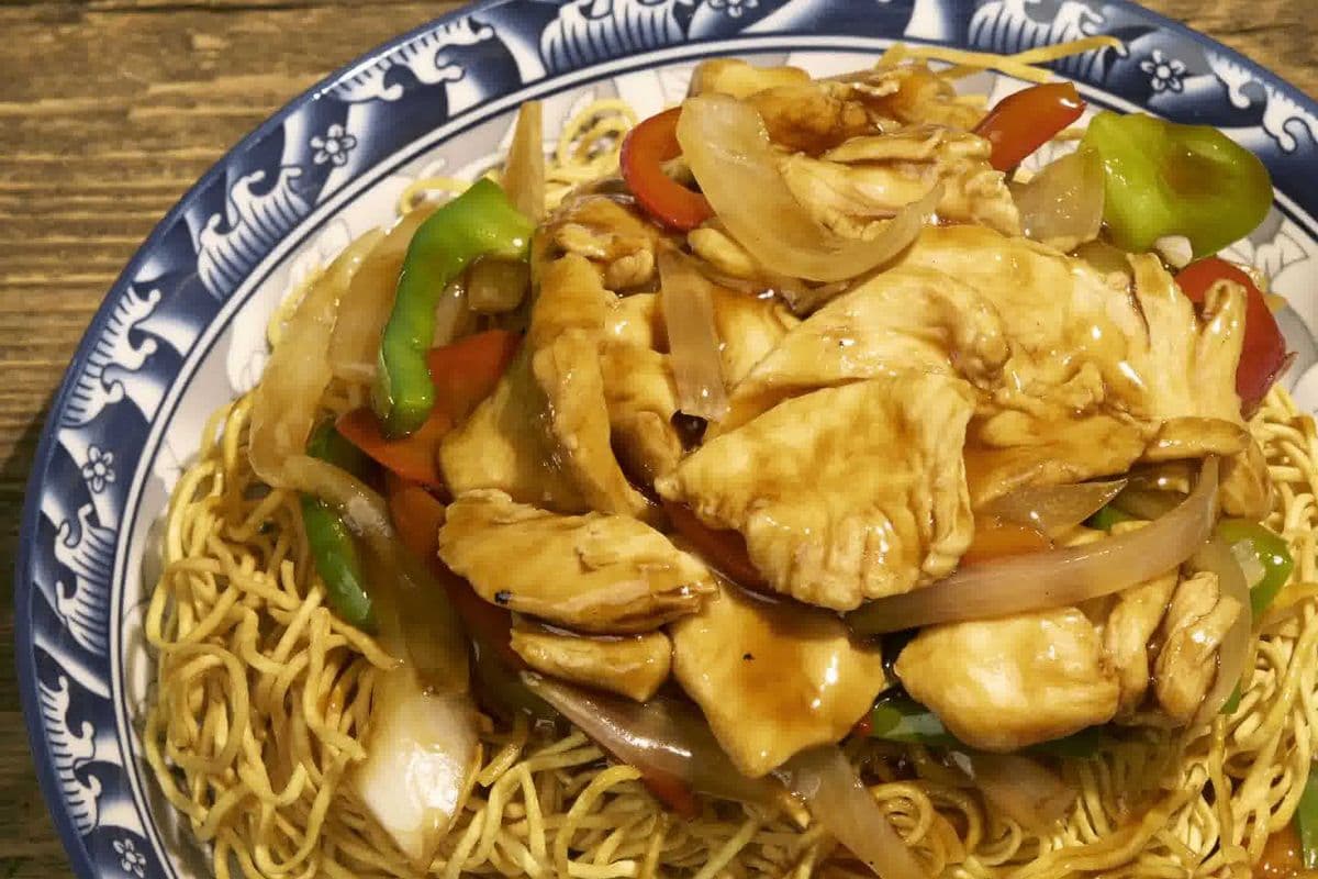 Chicken Lo Mein (Semi-Crispy)
