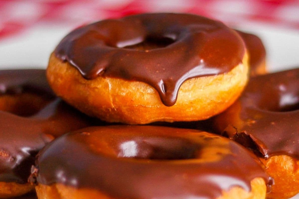 Chocolate or Vanilla Glazed Donut