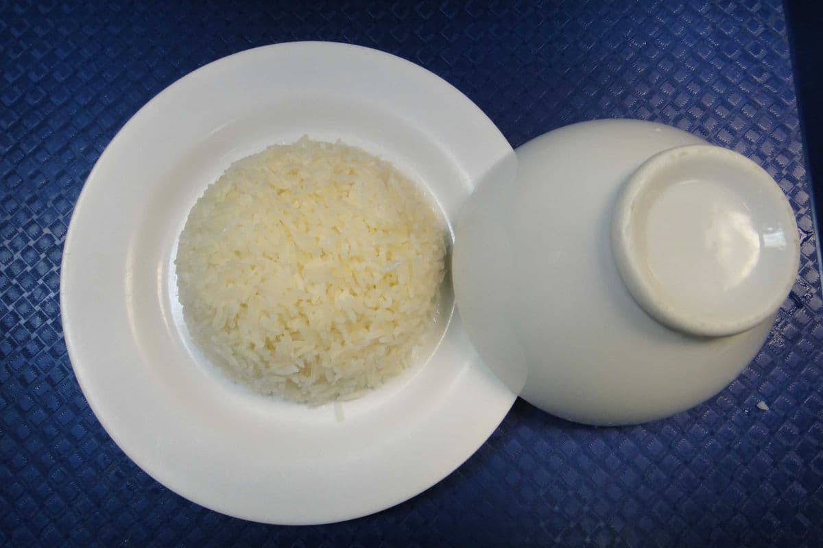 27. Steamed Rice (20 oz)