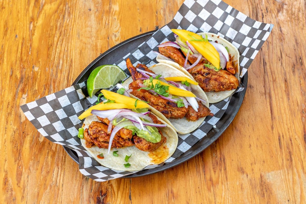 Tacos de Pollo al carbon