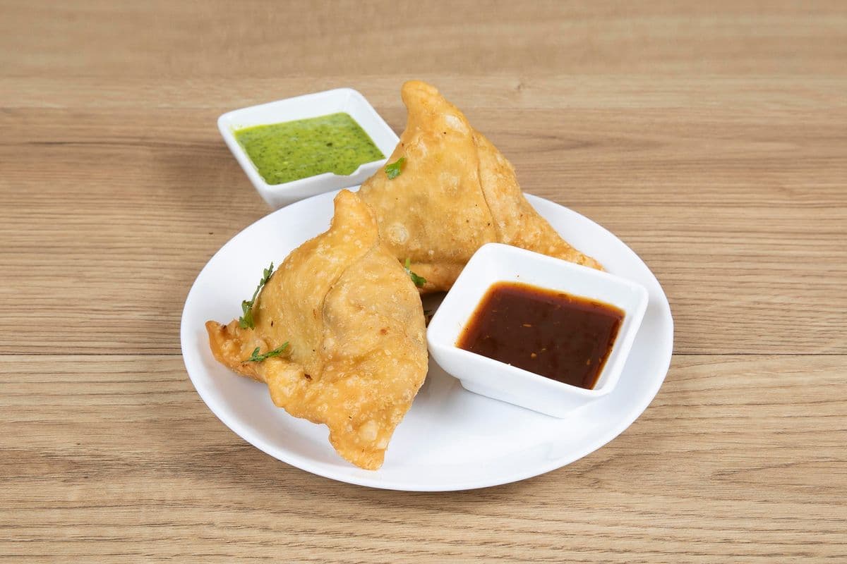 Chicken Samosa (Pack of 4) (Qty 4)