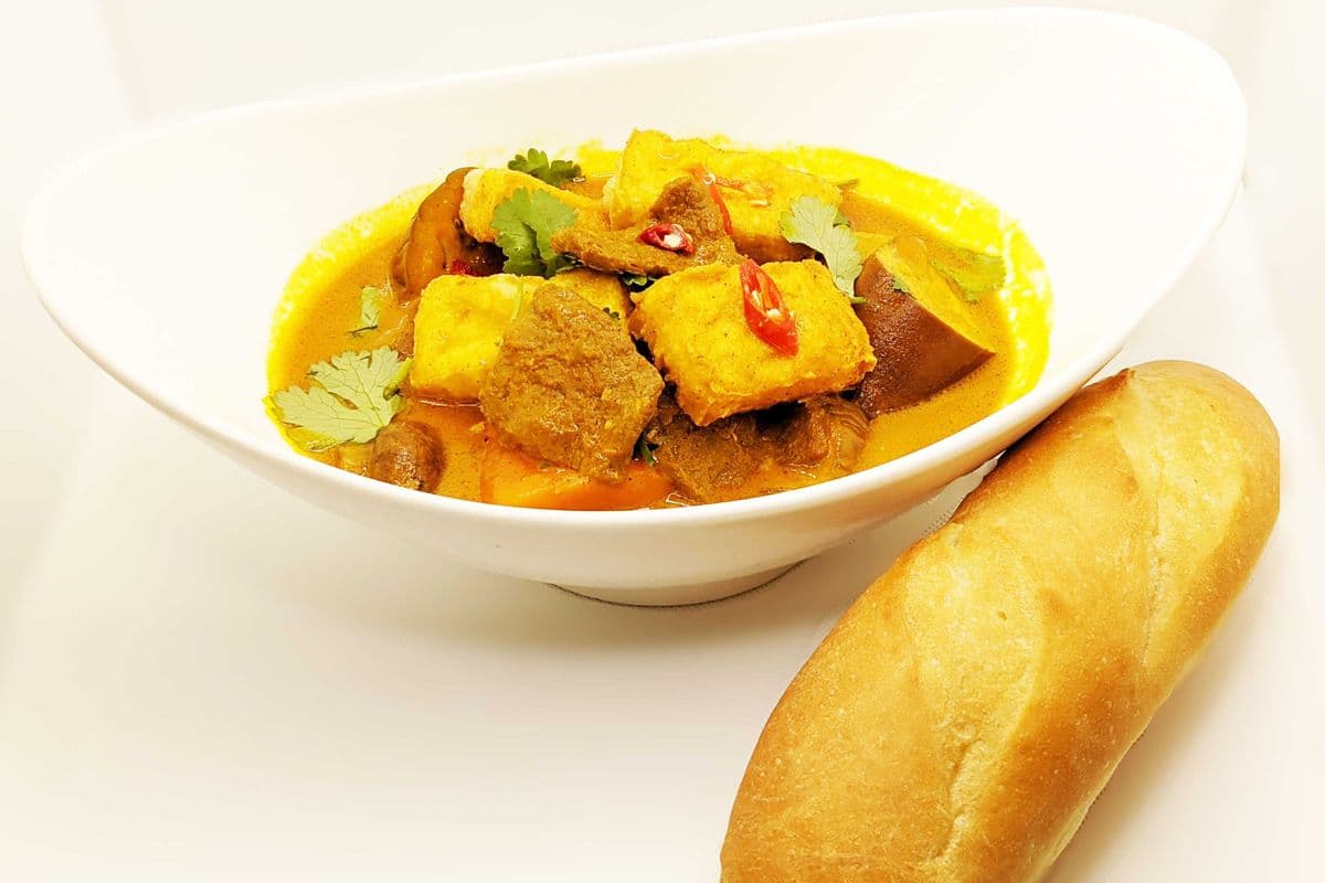 Veggie Beef Curry with Banh Mi