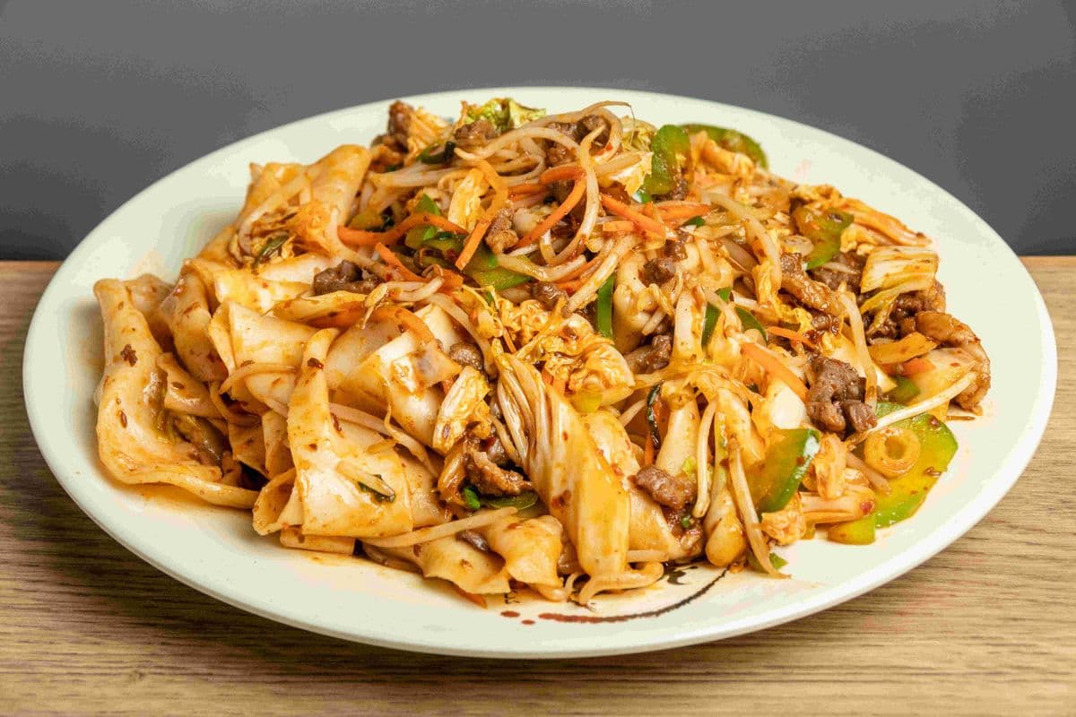 Cumin Lam Fried Noodles 孜然羊肉炒面