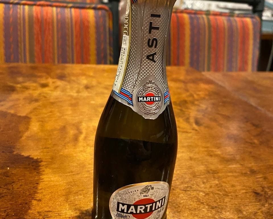 Martini bottle 200 ml(7% alc.vol)