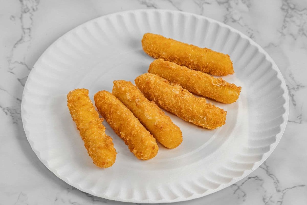 Mozzarella Sticks (6pcs)