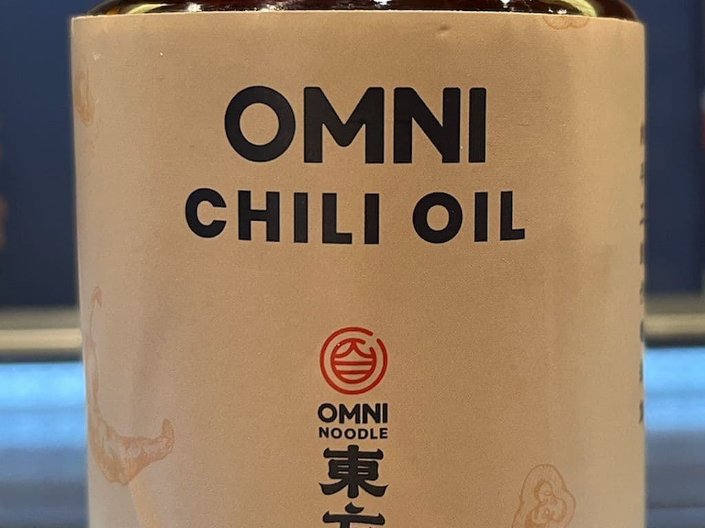 Omni Special Chilli Oil 罐装辣椒油 (250ml)