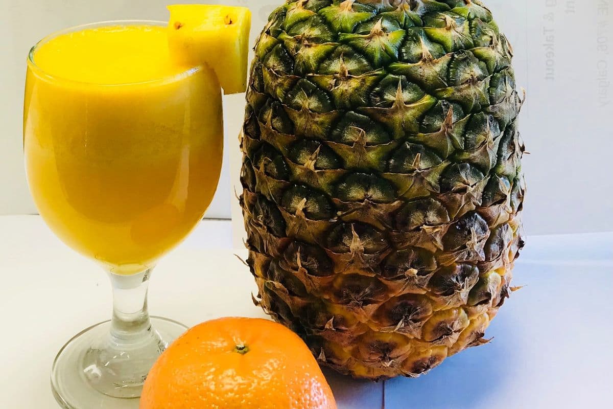 Fresh Orange and Pineapple Cold Press Juice 16 oz Bottle (16 oz)