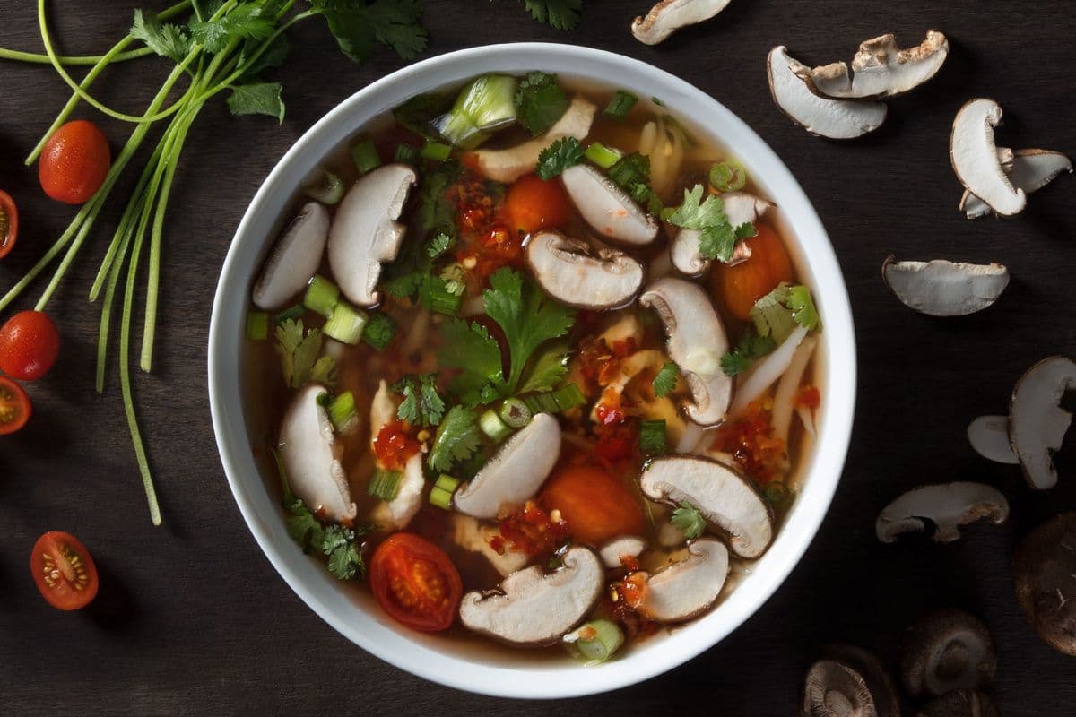 Soupe Épicée au Poulet et Nouilles / Spicy Chicken Noodle Soup