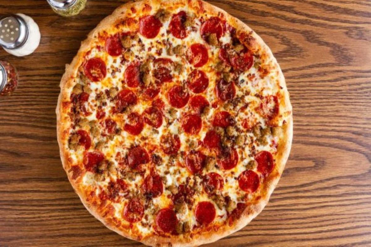 Three Topping Pizza Special (Small Pizza)
