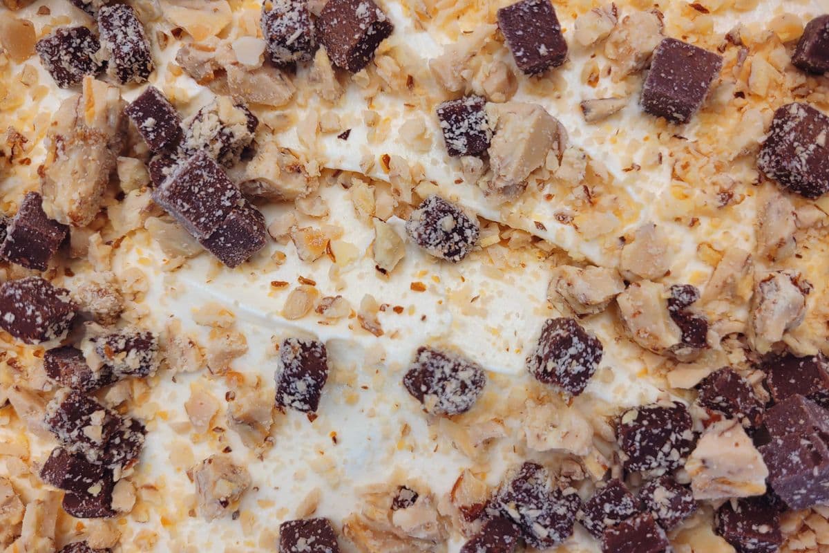 Almond Brittle Salted Ganache (16oz)