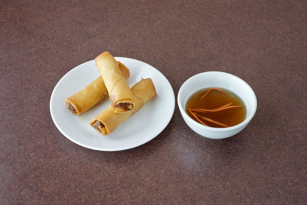 2. Vietnamese Spring Roll (3 Rolls)