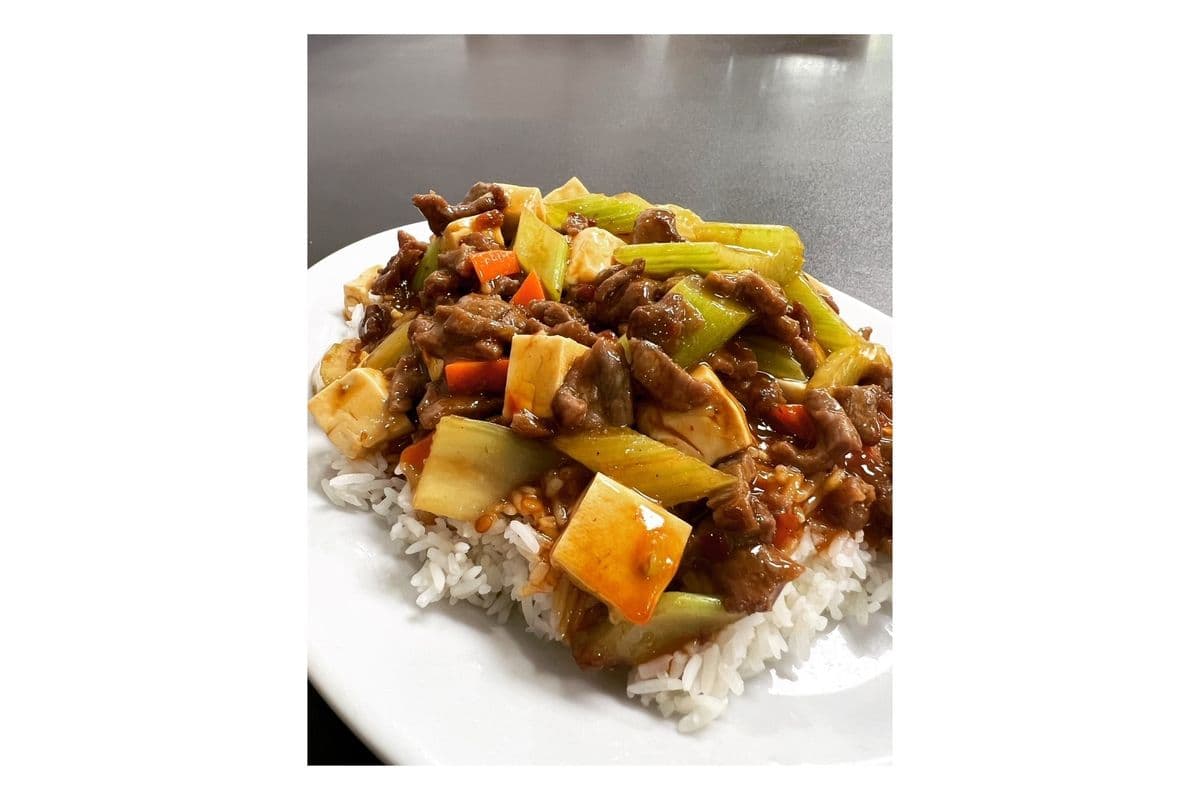 96. Minced Beef with Tofu in Hot Garlic Sauce