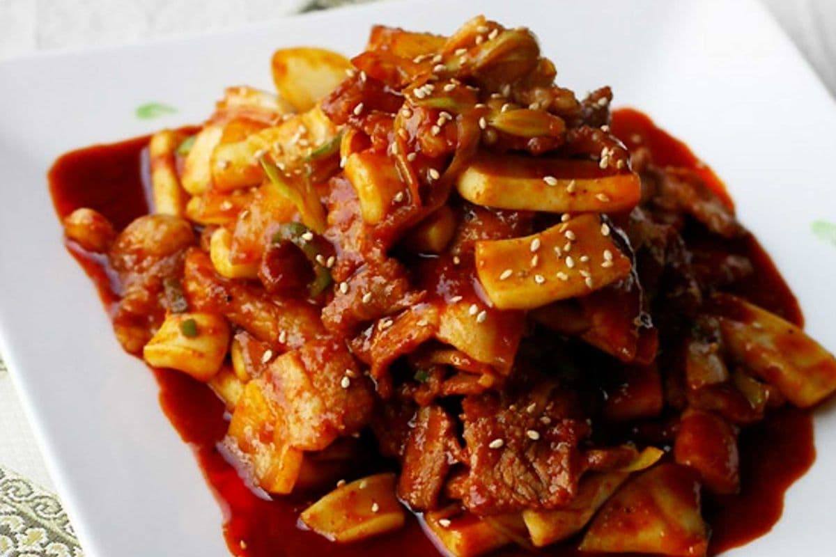 Y02 Stir-Fried Squid and Pork
