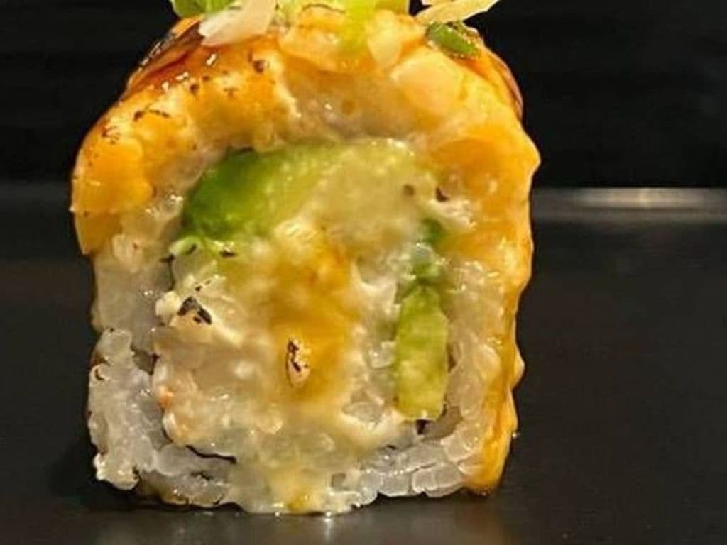 Aburi Chopped Scallop Roll