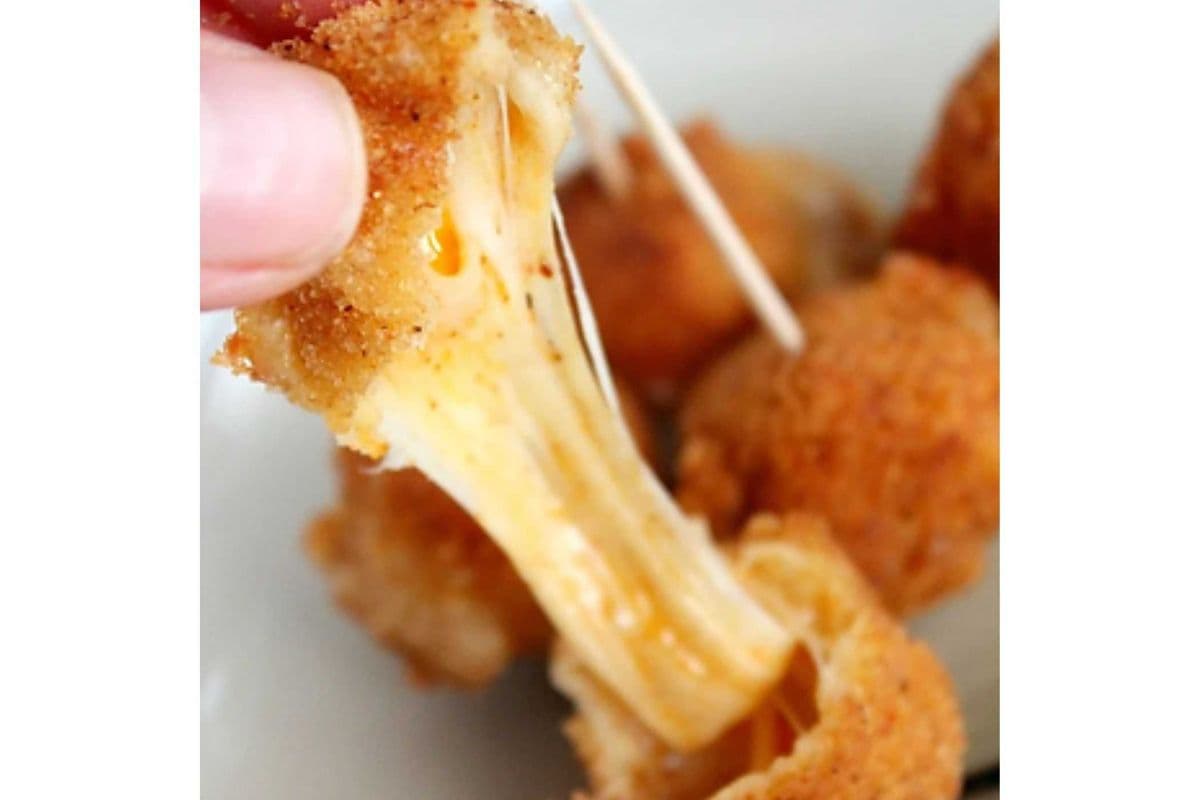 6 Garlic Parmesan Arancini and 1 Dipping Sauce
