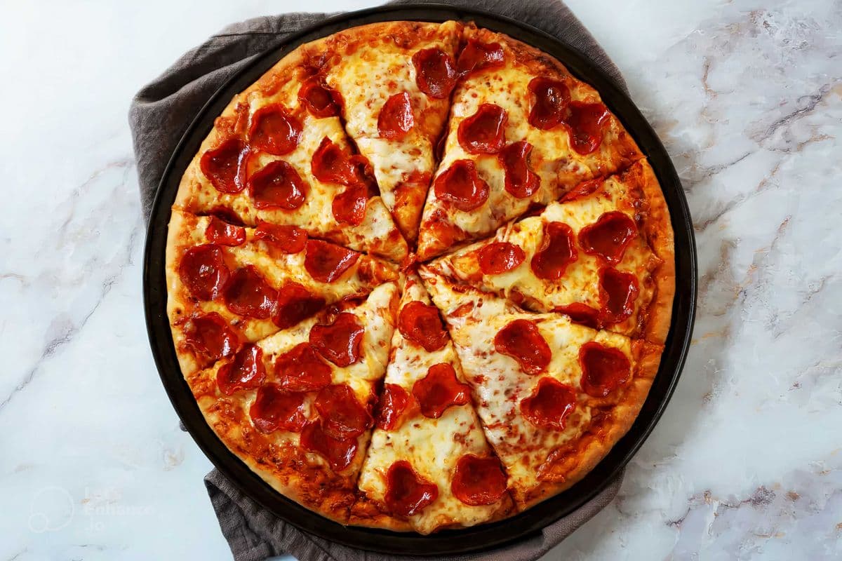Pepperoni Pizza (Hallal)