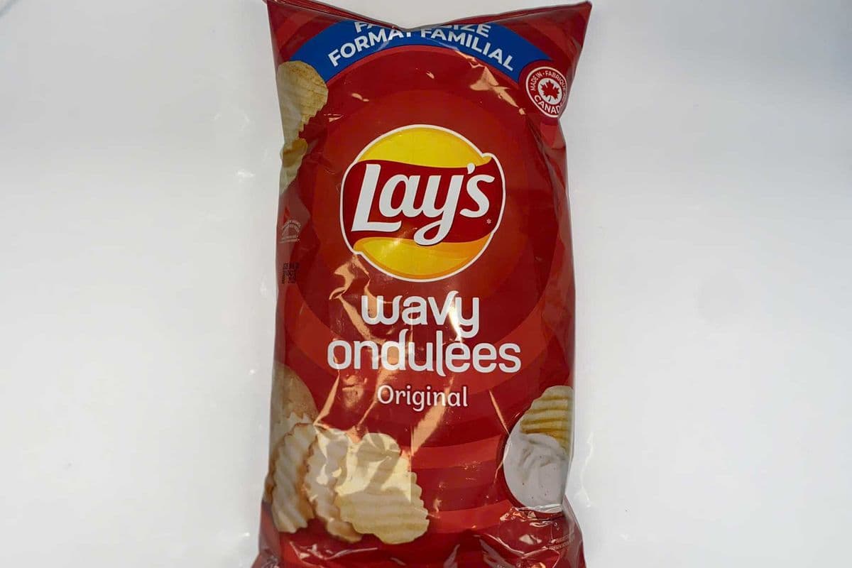 Lays Wavy (235g) (280 Cal)