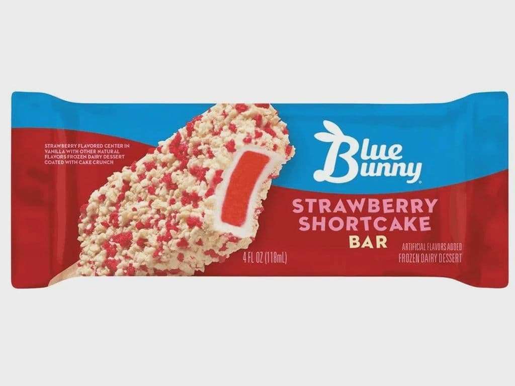 Blue Bunny Strawberry Shortcake Bar (118ML)