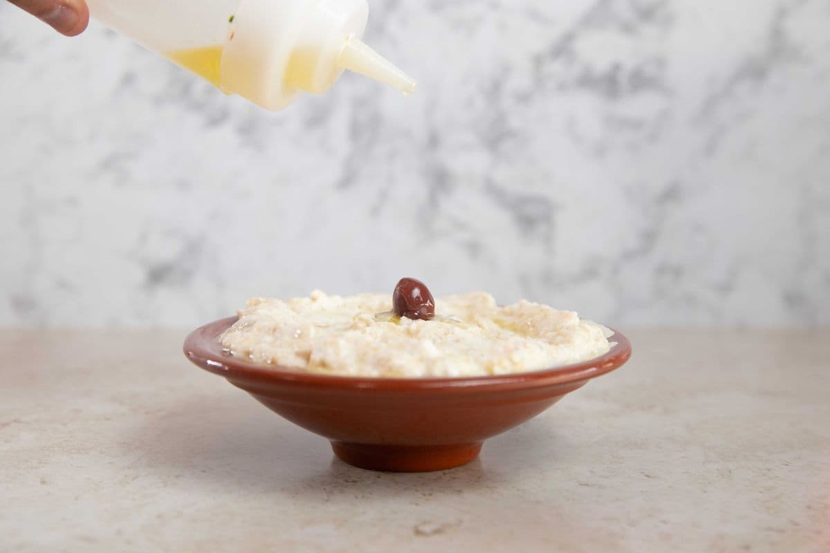 Houmous (Serves 3 or more)