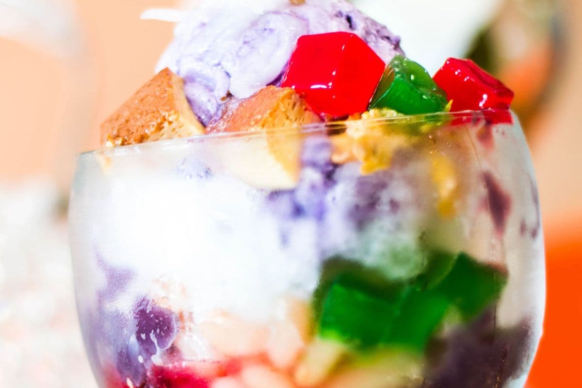 Special Halo-Halo