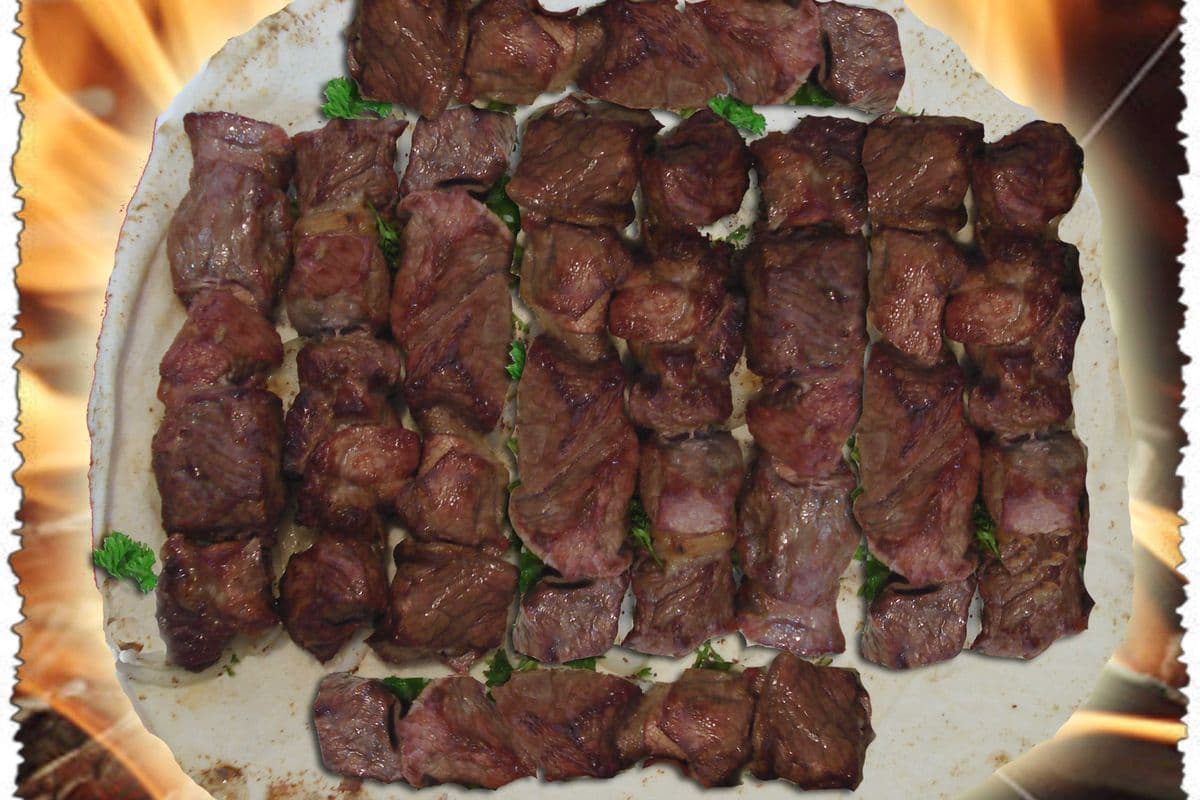 Plat de brochette d'agneau / Lamb Skewer Plate