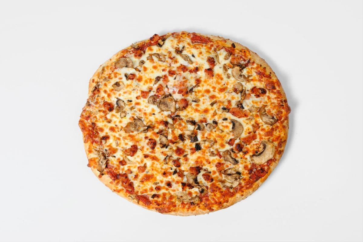 Medium Canadian Pizza