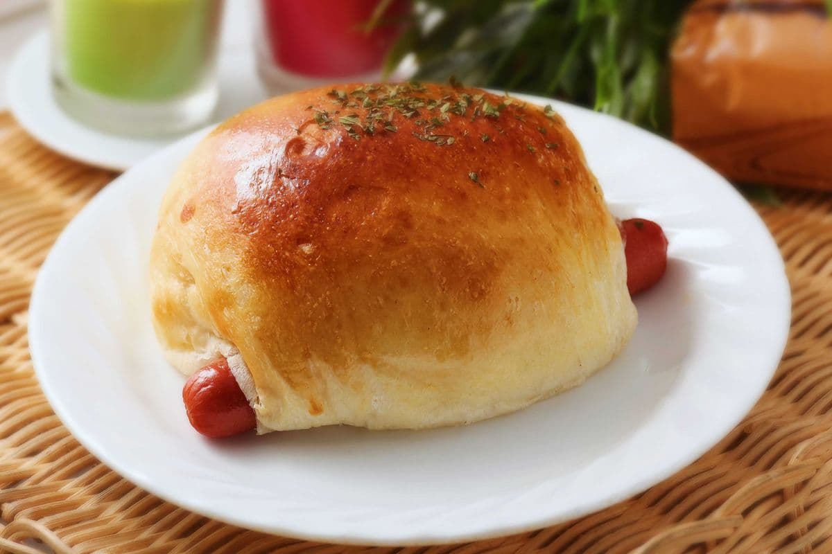 Hot Dog Bun (Chicken Sausage)
