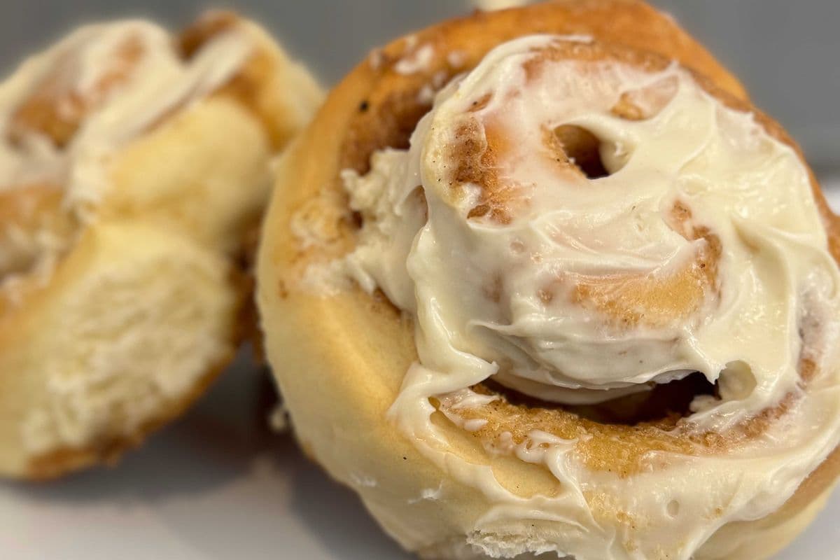 Box of 4 Classic Cinnamon Buns