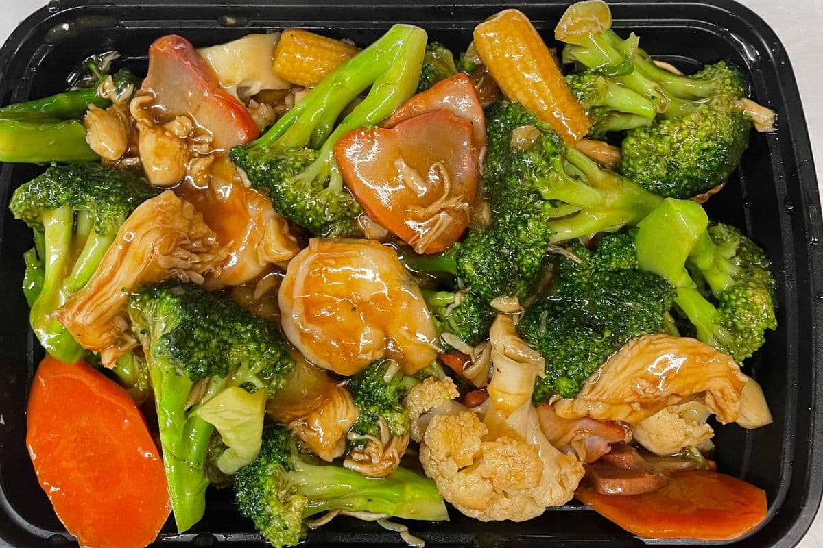 29. Deluxe Chow Mein