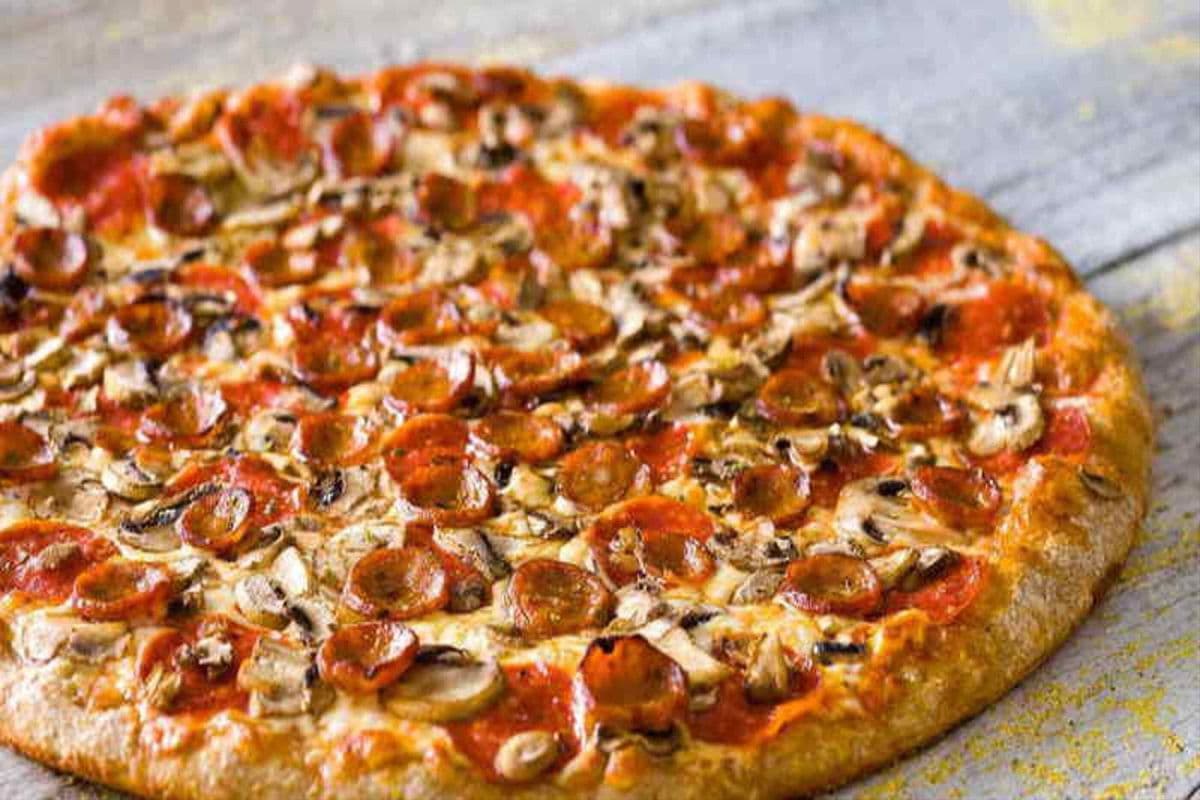 Medium Whole Wheat Meat Pizza