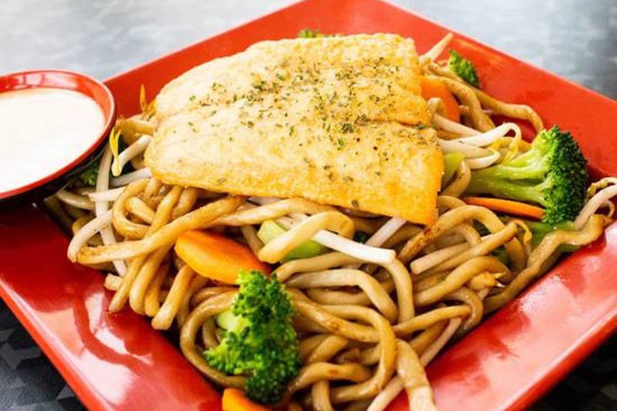 Salmon (1 pc) or Shrimp (10 pcs) Noodles
