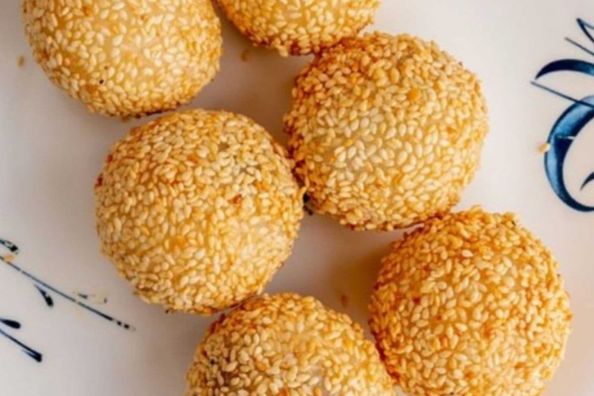 Sesame Balls (Sweet) - 芝麻球 (6 pcs)