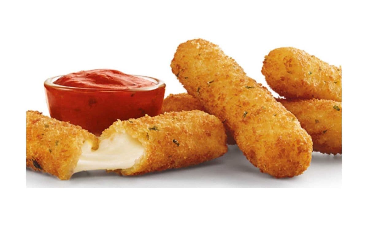 Mozzarella Sticks (6 Pcs)