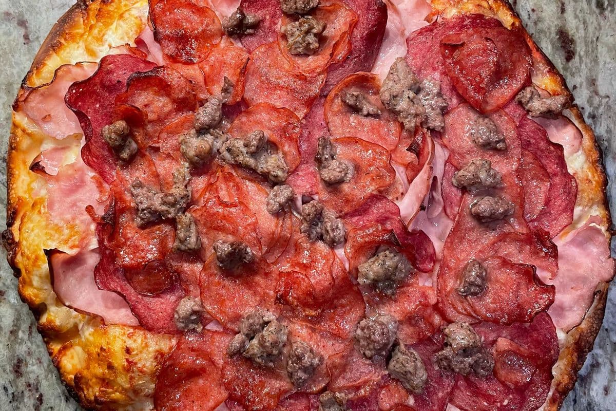 8" Small Croc 'O Bull Pizza