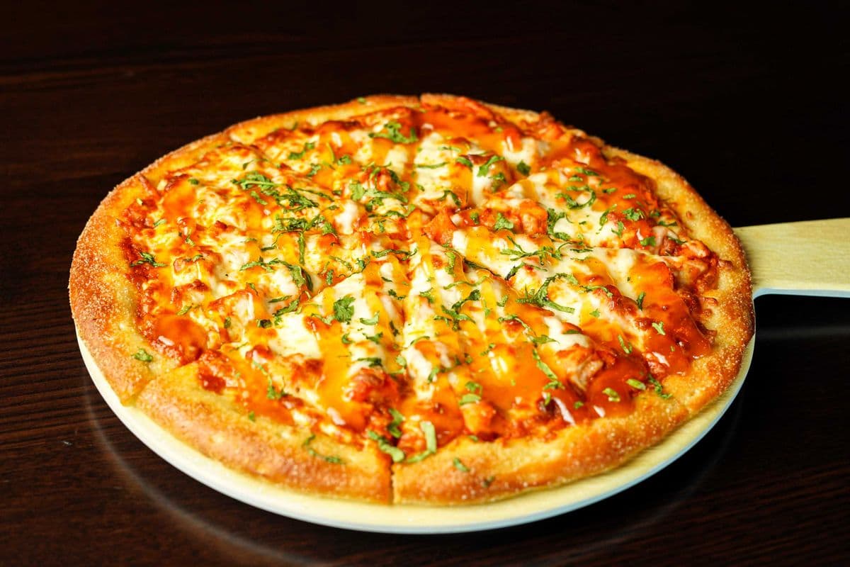Butter Chicken Pizza