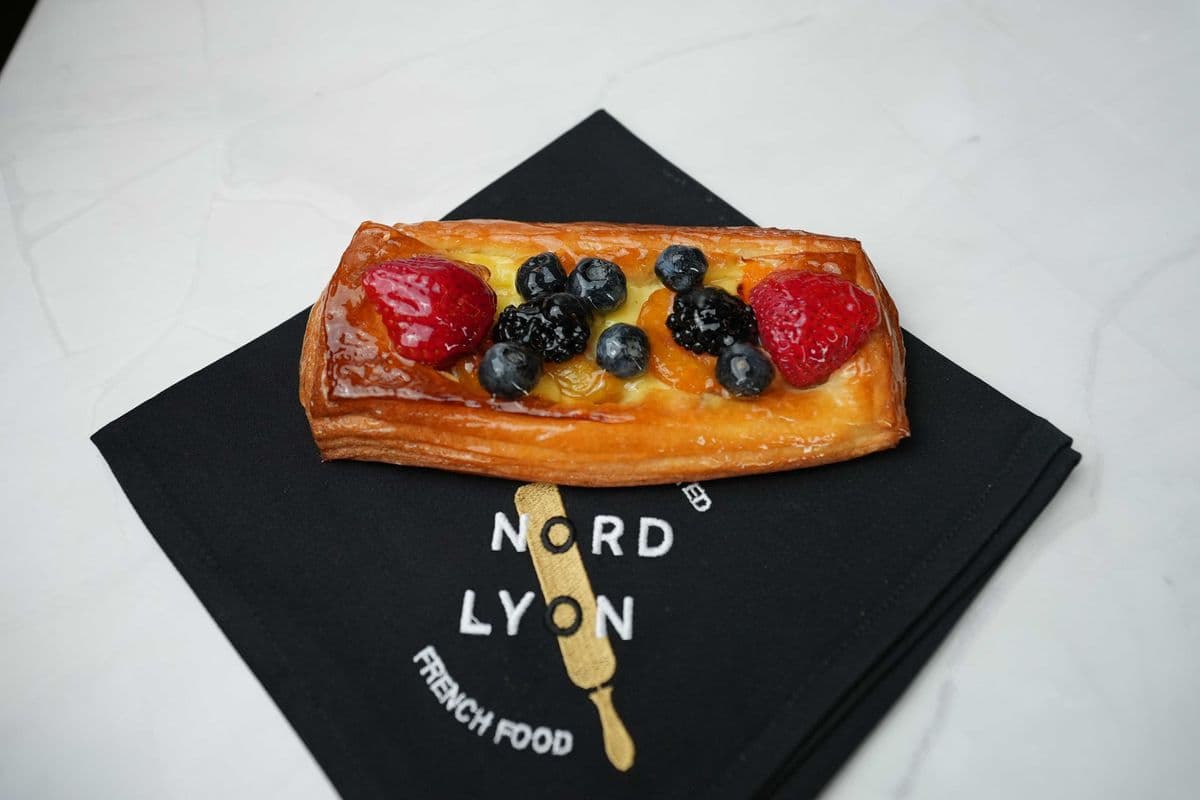 Fruit Danish ( 1 pc )