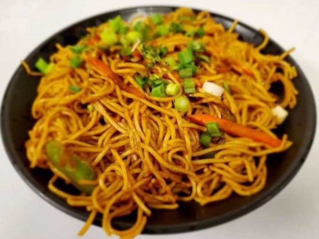 Veg Hakka Noodle
