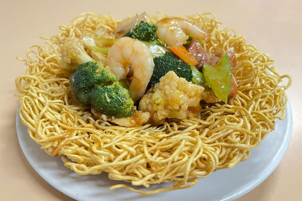 S7. Cantonese Crispy Noodle