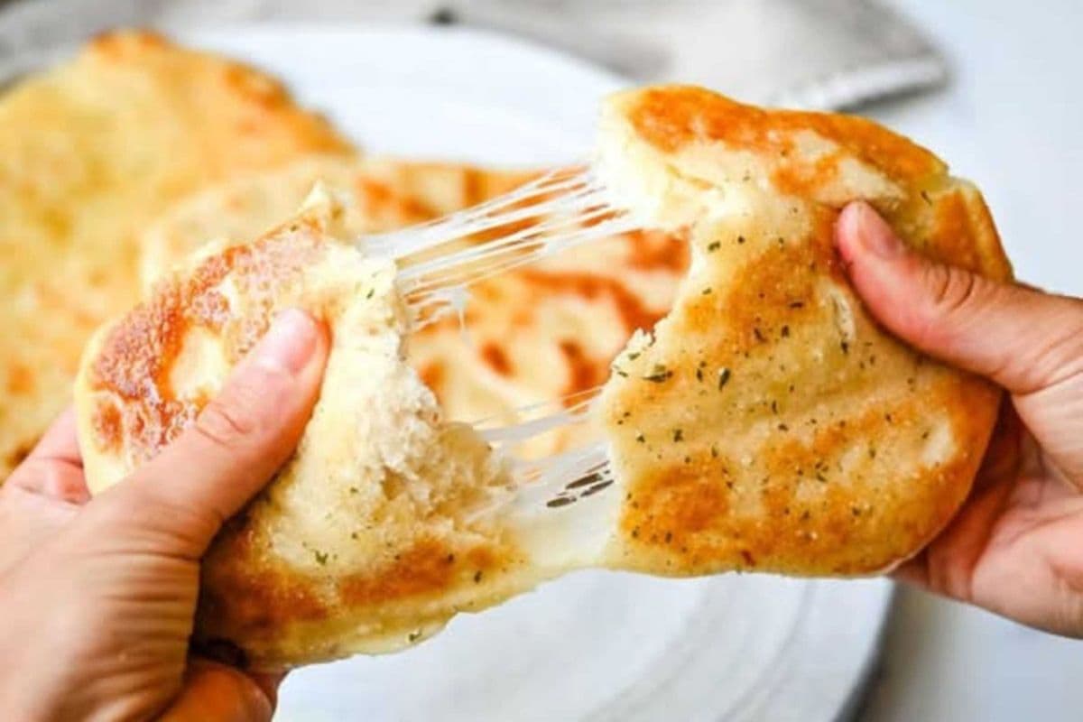 Mozzarella Naan