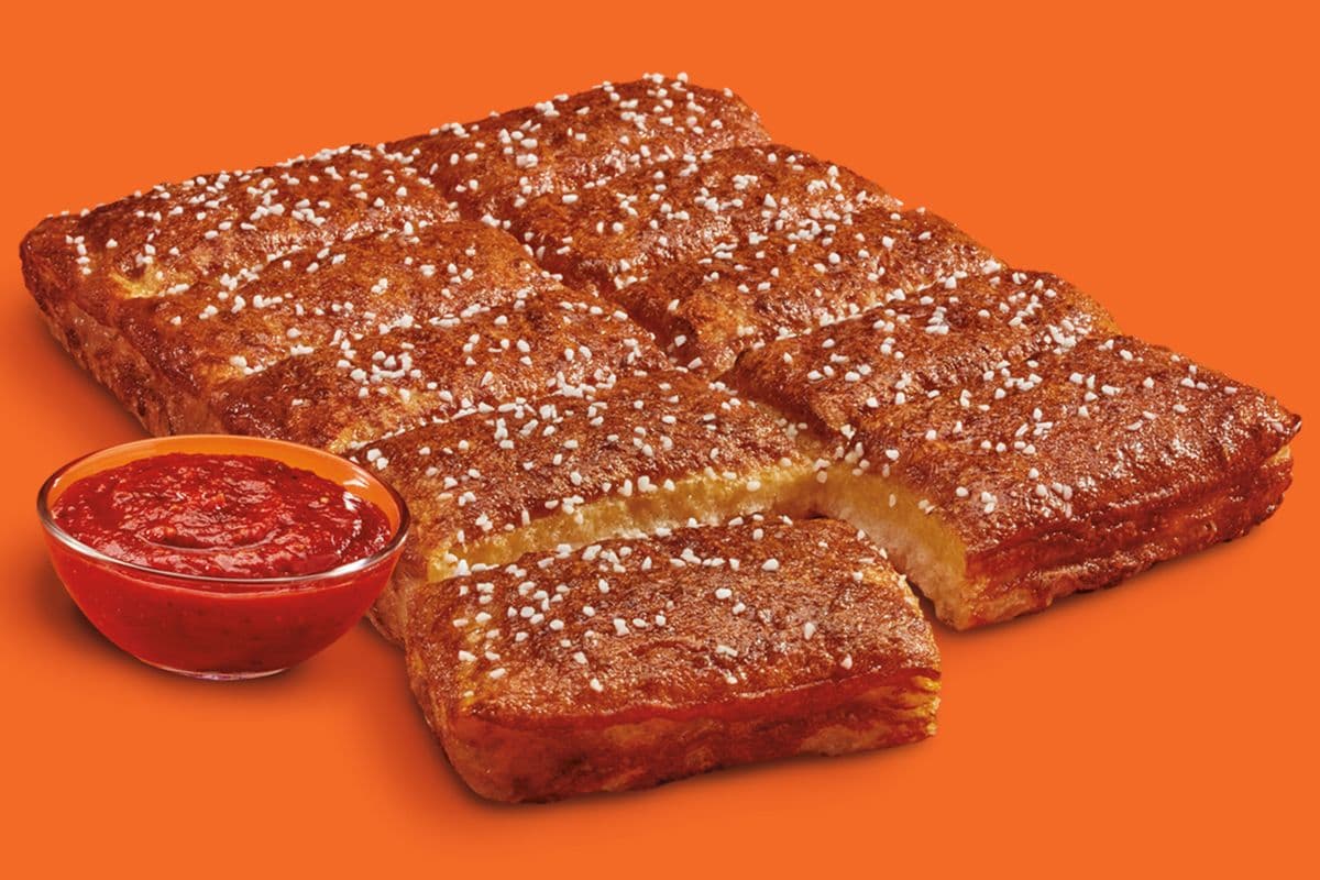 Pretzel Pull-A-Part Bread w Tomato Sauce