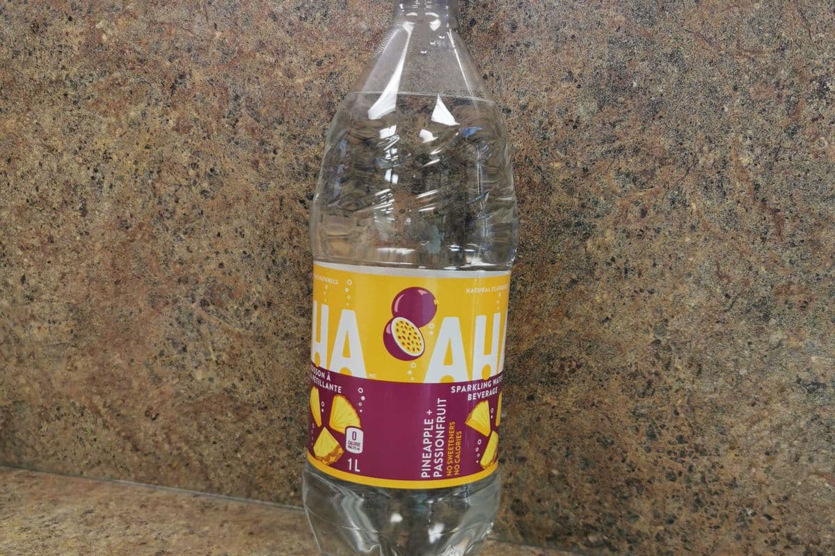 AHA sparkling pineapple (1L)