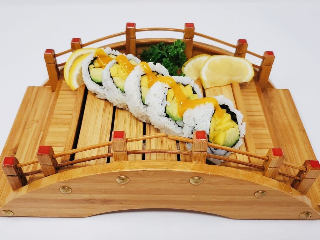 Avo Mango Roll