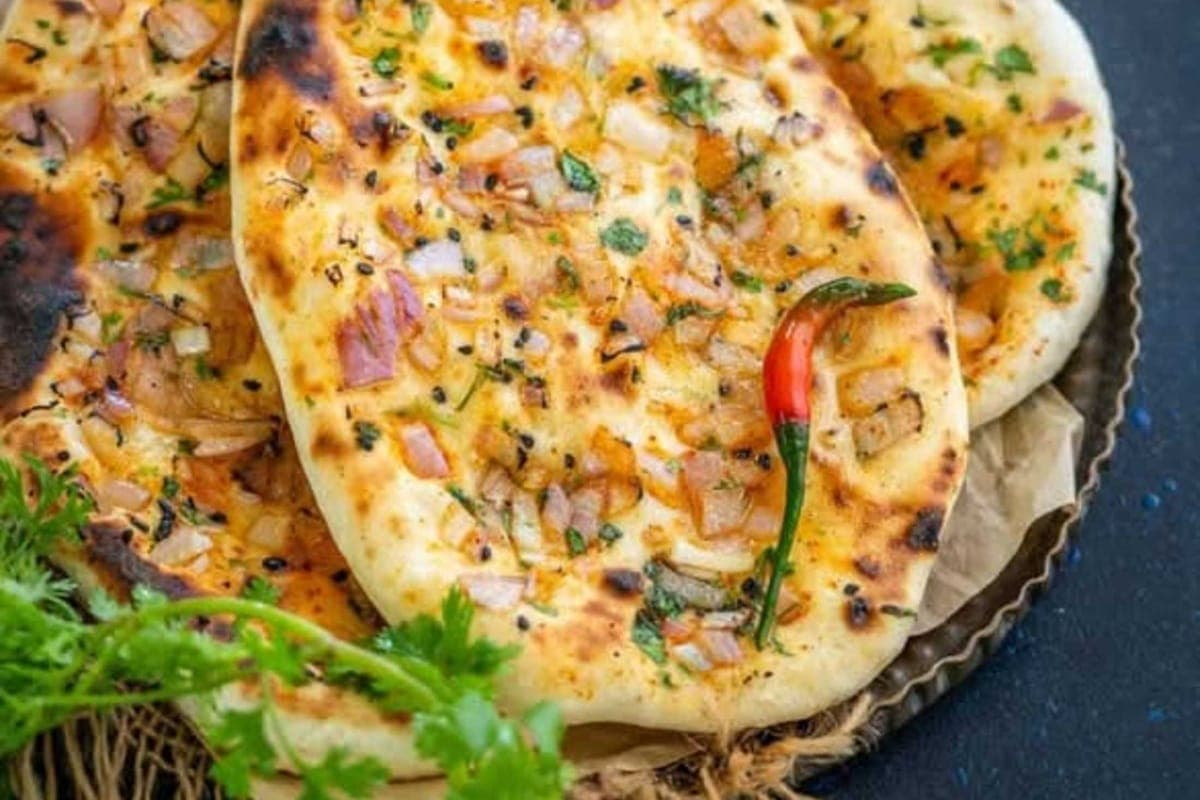 Oignons Fromage Naan / Onion Cheese Naan