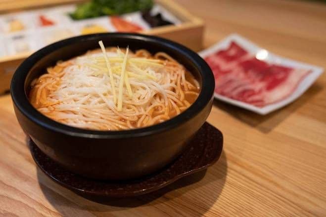 Korean-style Sour-spicy Rice Noodle / 韩风大酱酸辣米线