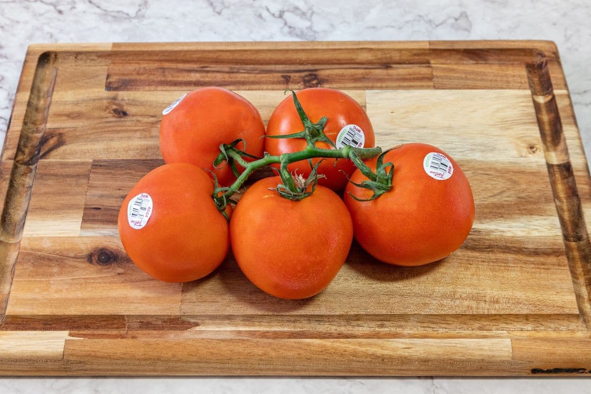 Tomatoes on the Vine (1 lb)