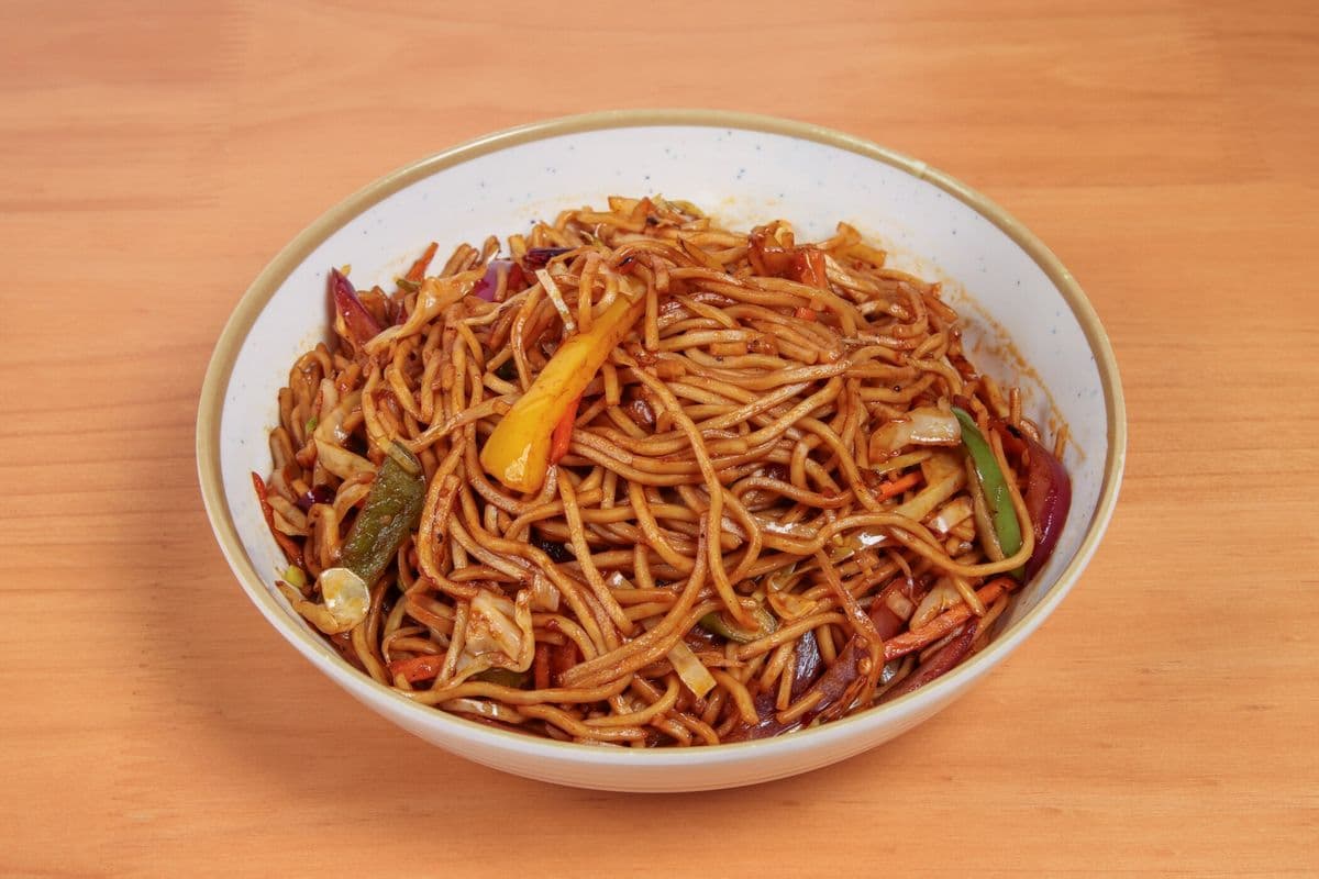 Schezwan Veg Chowmein